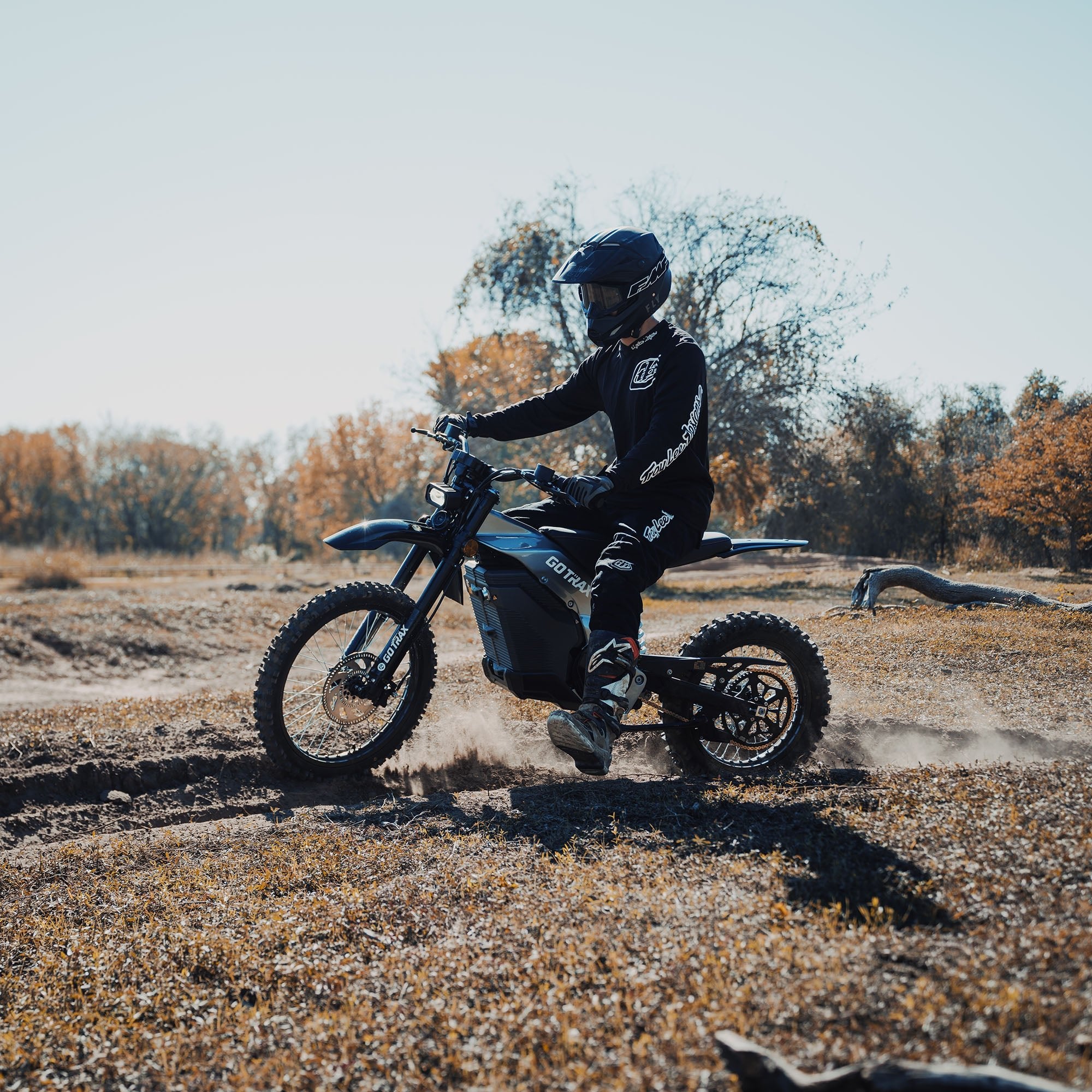 Everest Electric Dirt Bike - GOTRAX