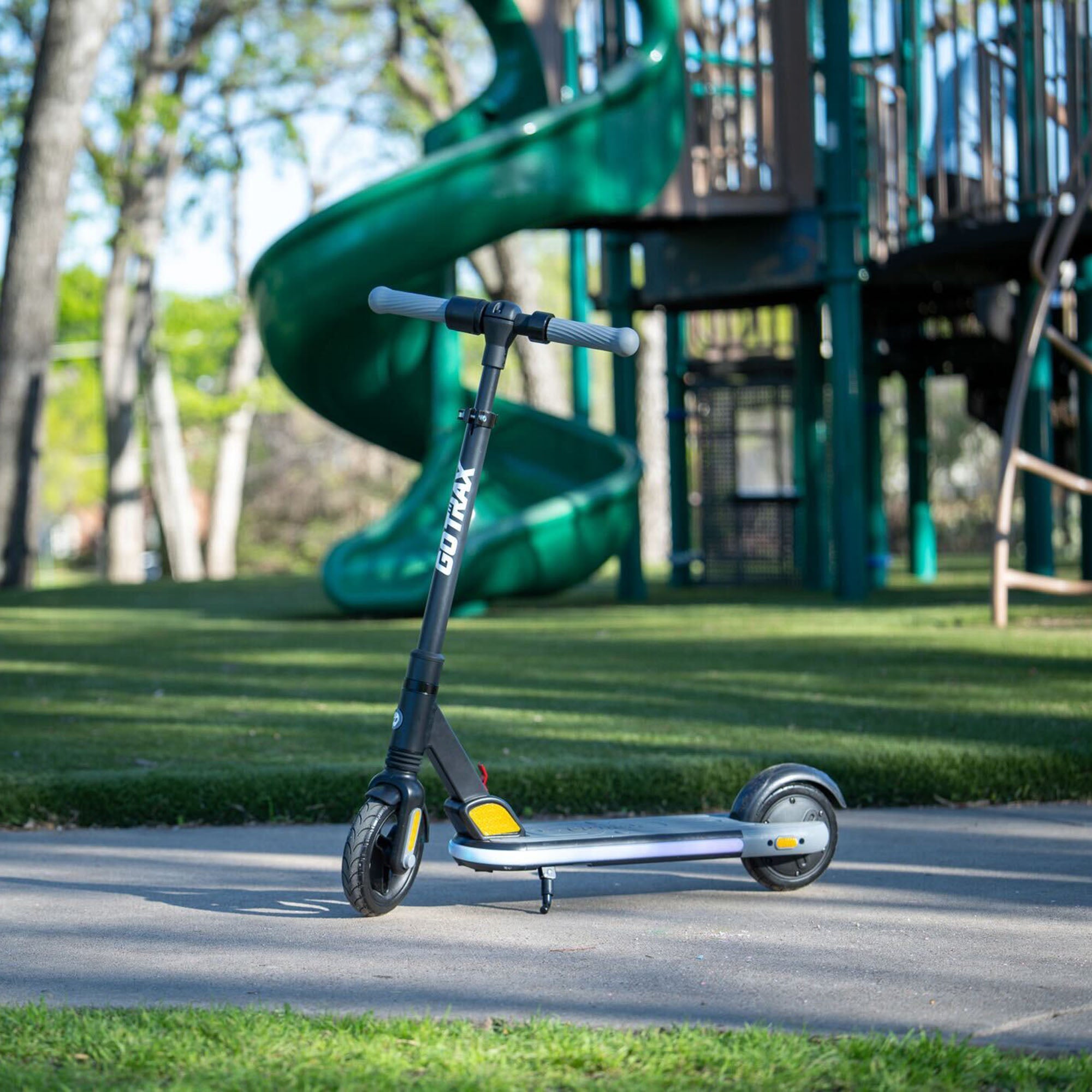 SCOOTER　G7 GOTRAX G7 Adult Electric Scooter, 10inch Tires 20MPH, 30mile